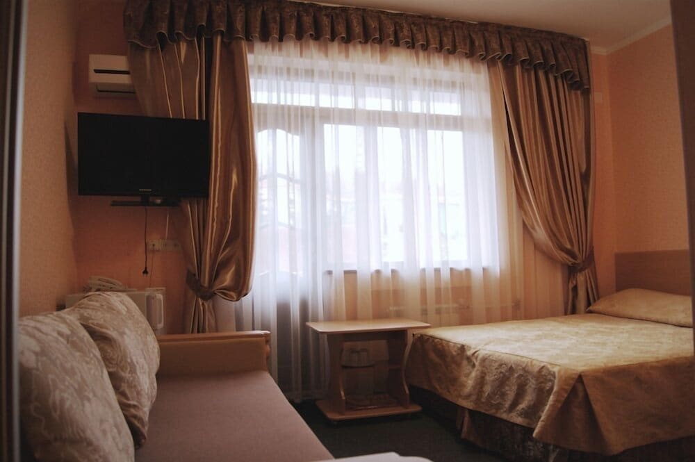Standard Double or Twin Room photo 3
