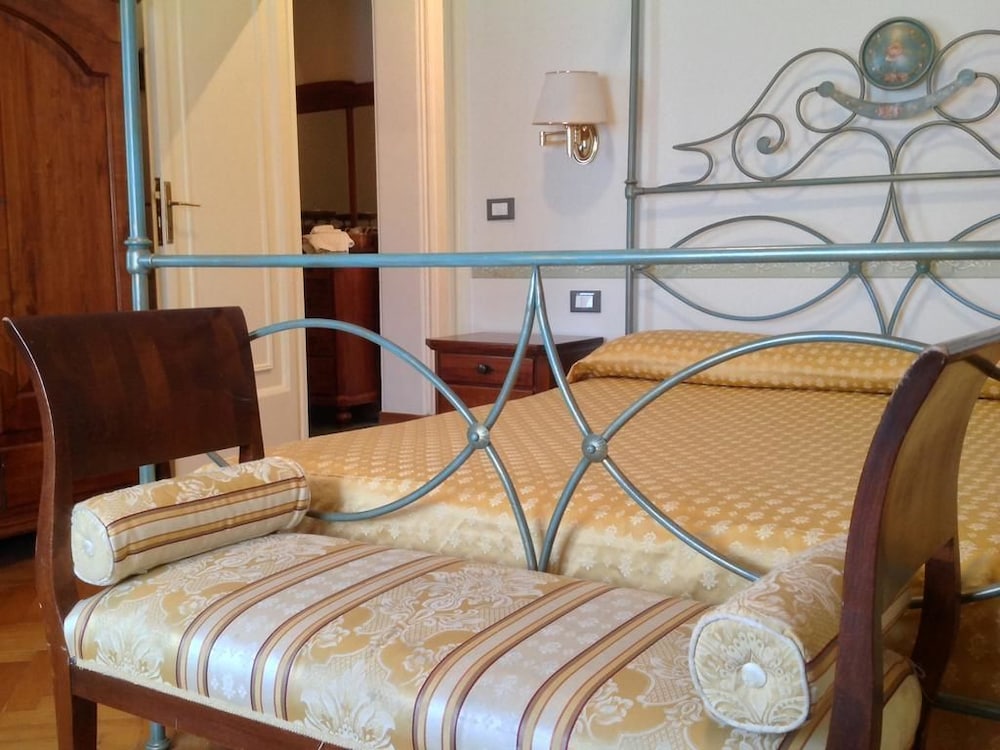 Classic Double Room, Multiple Beds photo 3
