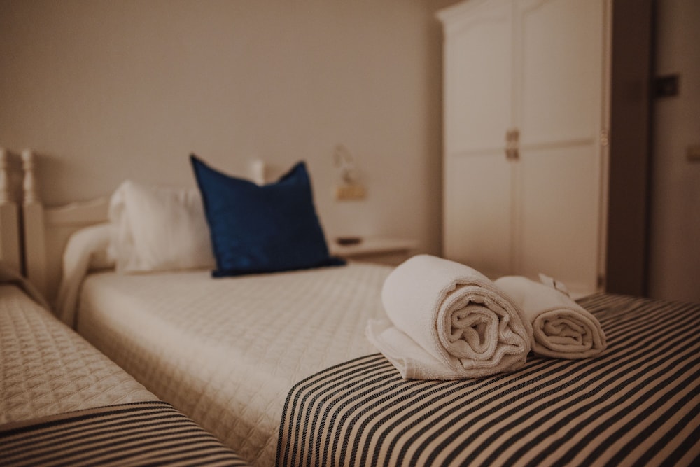 Double Room, 2 Twin Beds, Ground Floor - Photo 2