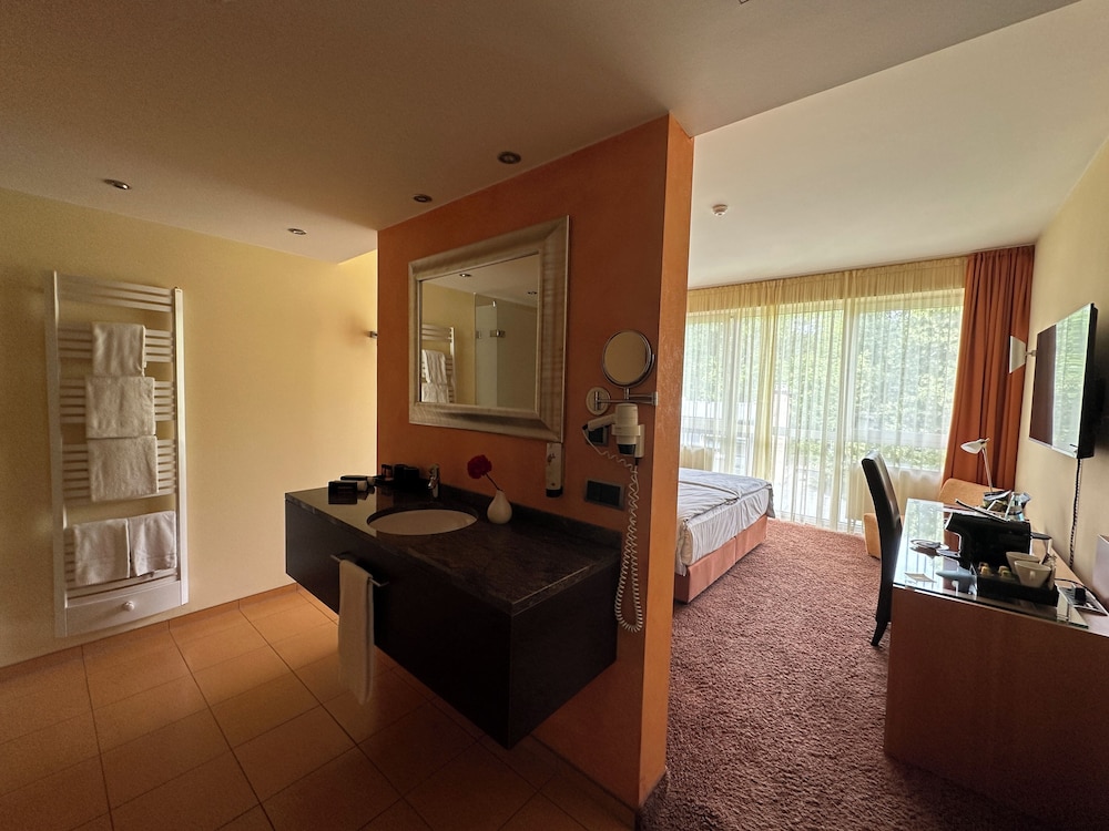 Superior Double Room - Photo 2