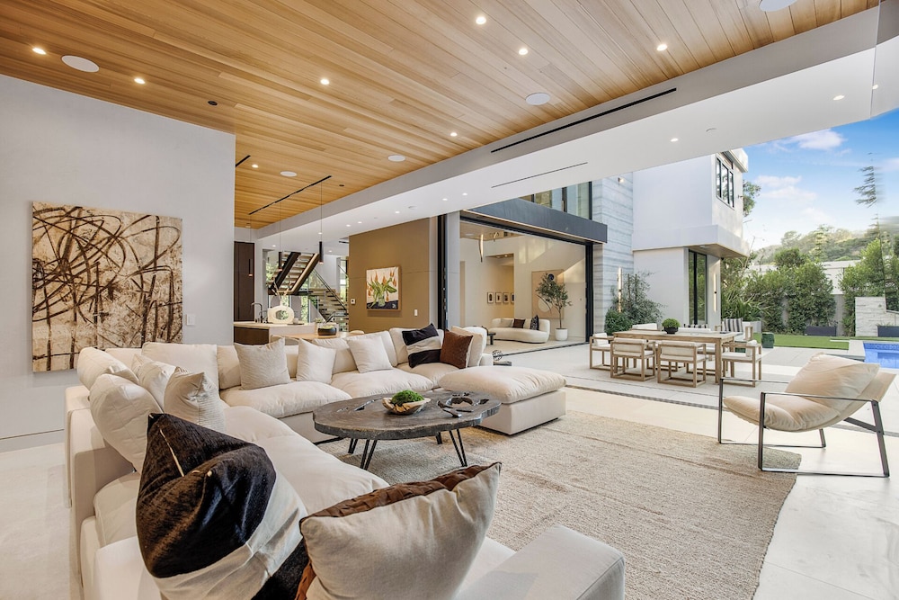 Luxury Villa, Multiple Beds, Pool Access, Pool View (Hutton Villa)