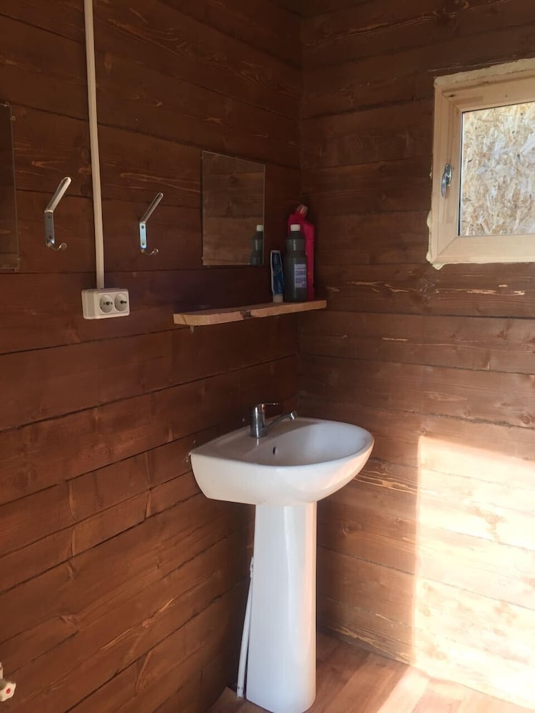 Cabin photo 2