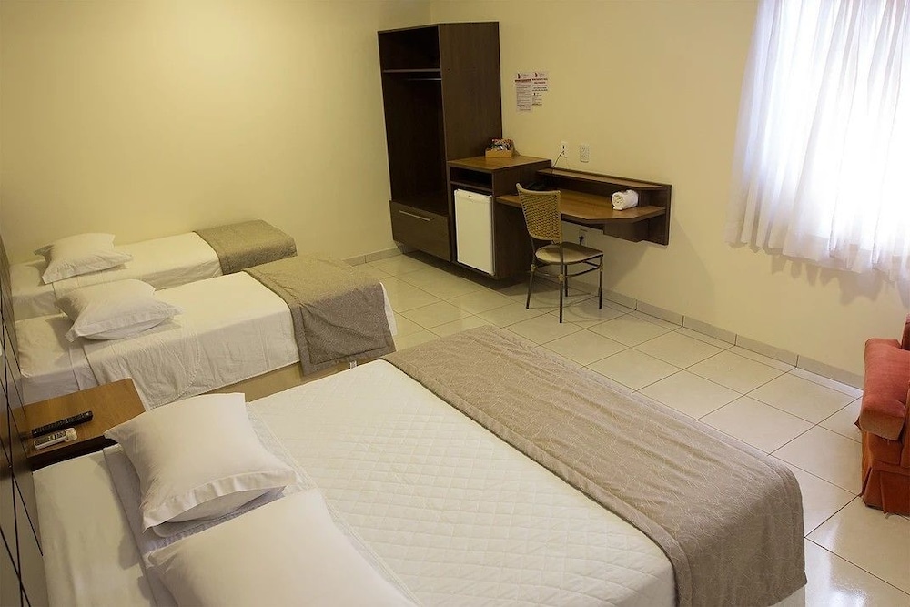 Family Room, Multiple Beds, Non Smoking photo 1