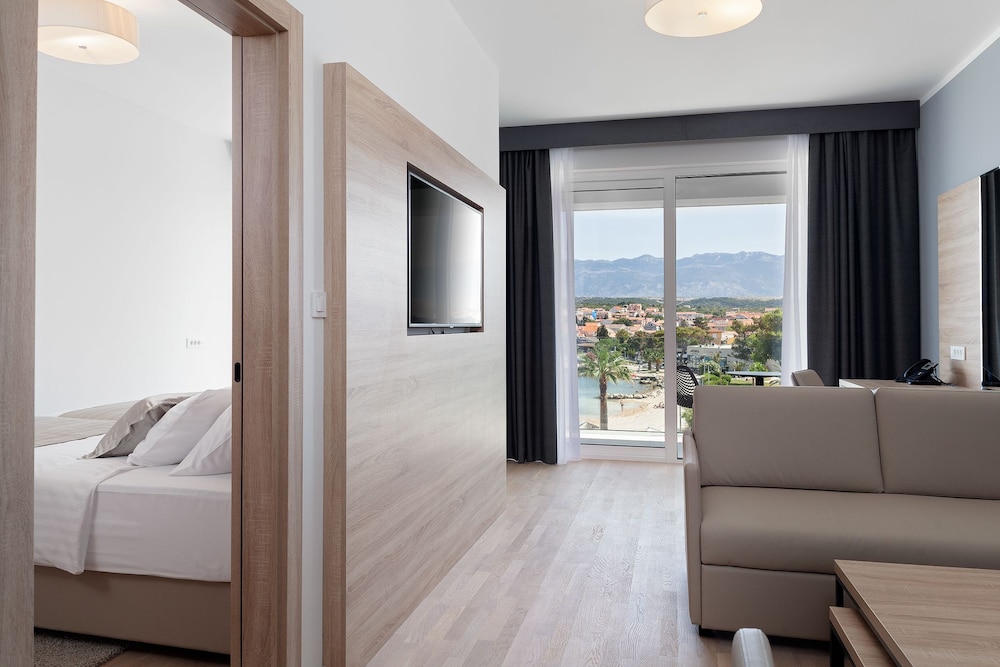 Deluxe Suite, 1 Bedroom, Beach View
