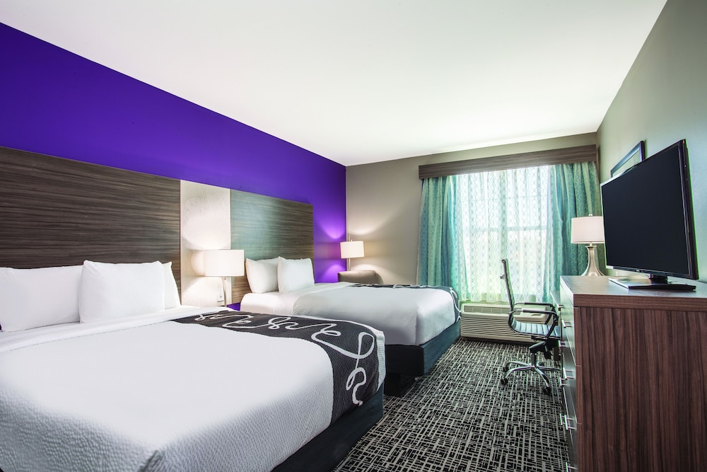 Suite, Multiple Beds, Non Smoking photo 2