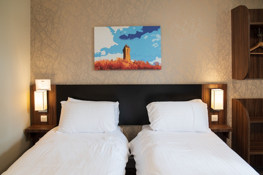 Twin Room - Photo 9