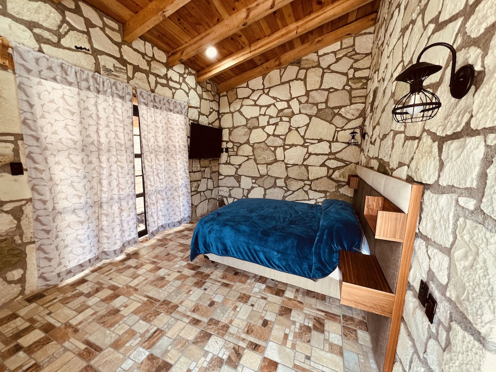 Cabin photo 2