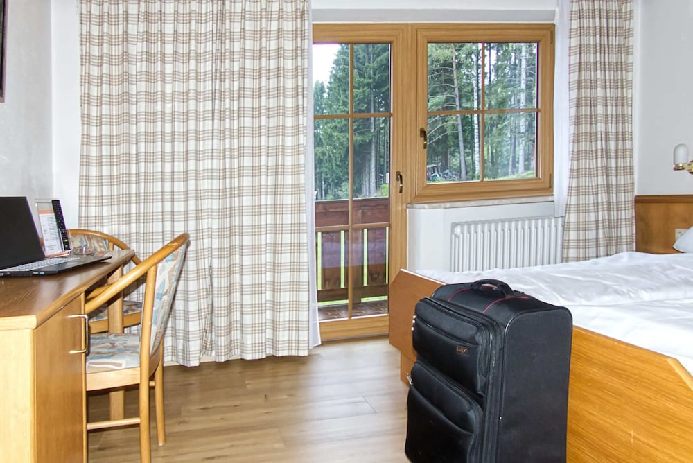 Standard Double Room - Photo 2
