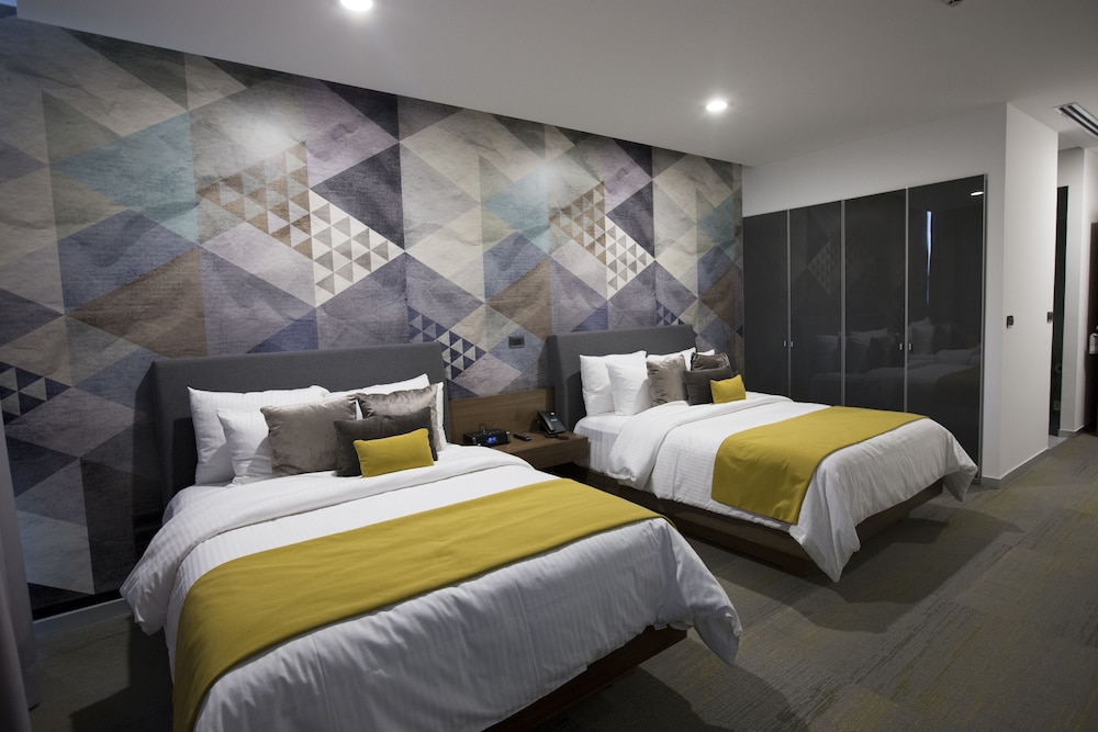 Junior Suite, 2 Double Beds photo 3