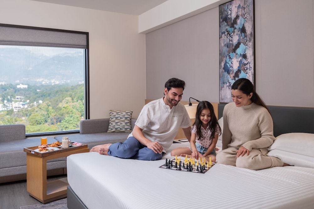 Deluxe Room, 1 King Bed with Sofa bed, Valley View - Photo 1