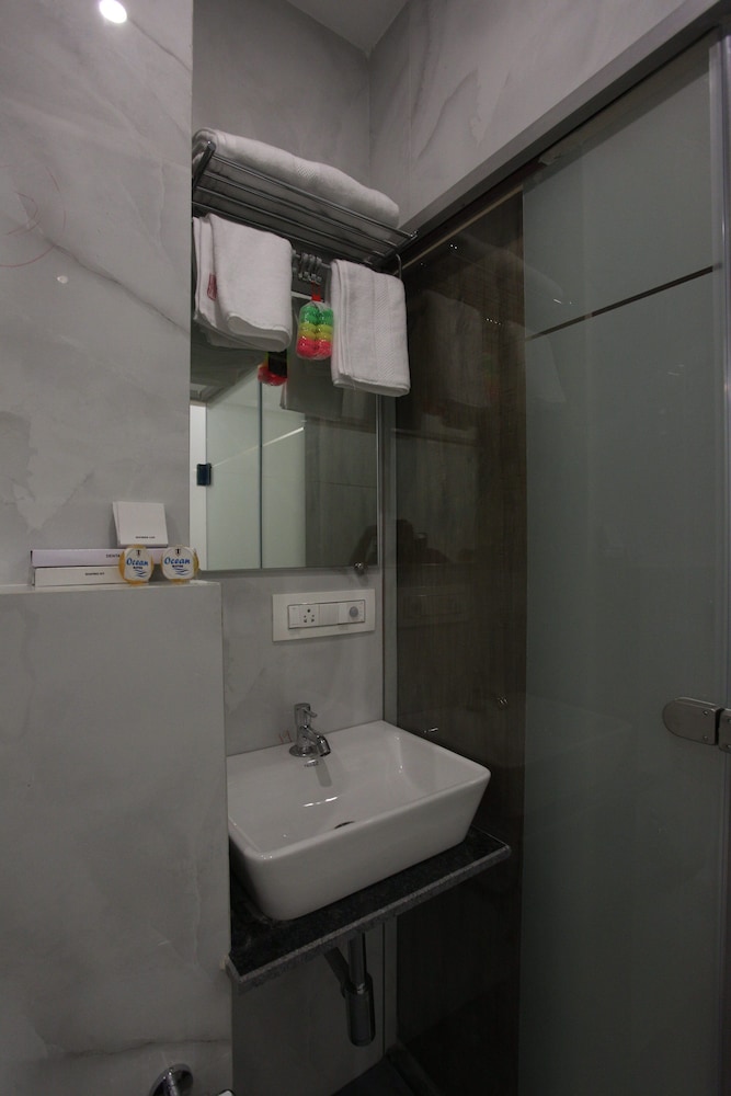 Executive Room - Photo 2