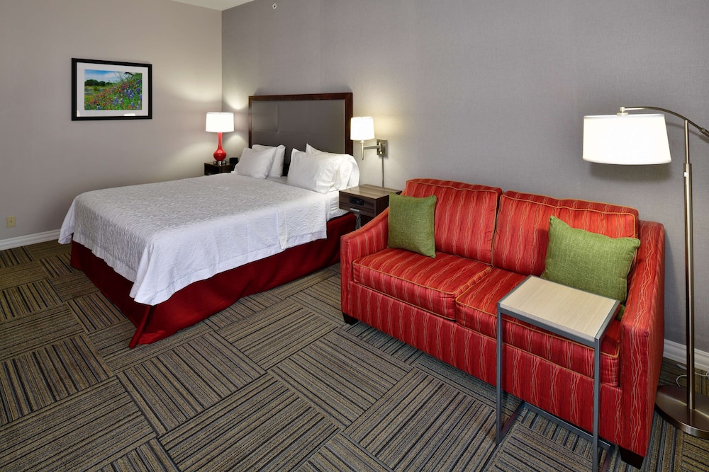 Room, 1 King Bed, Non Smoking - Photo 3