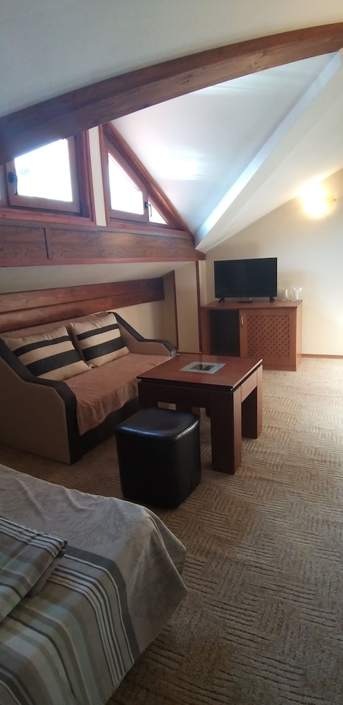 Apartment, 2 Bedrooms (Mansard & Free Spa Access) photo 3