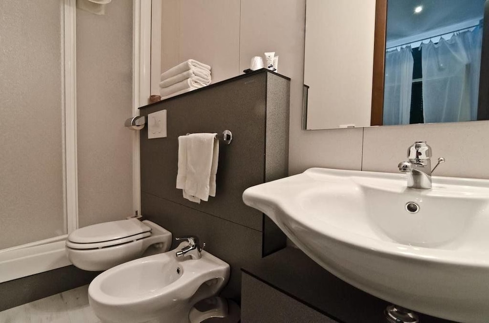 Triple Room - Photo 29