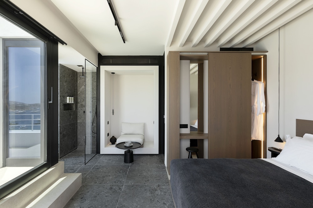 Honeymoon Suite with Panoramic Sea View & Mini Pool