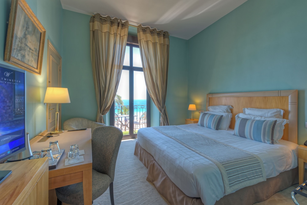 Superior Double or Twin Room, Sea View (Balcony) - Photo 11