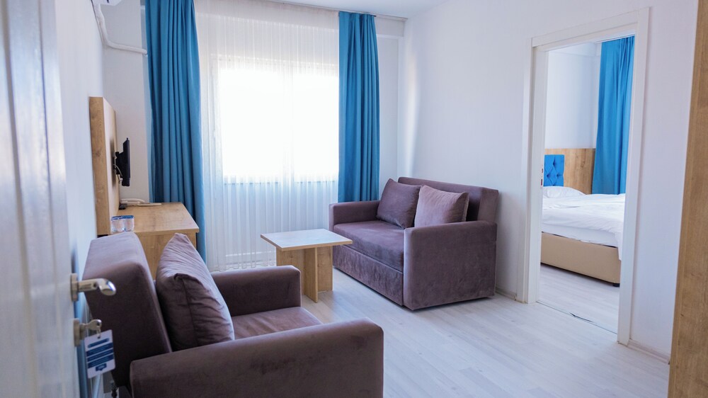 Comfort Suite, Balcony, Partial Sea View