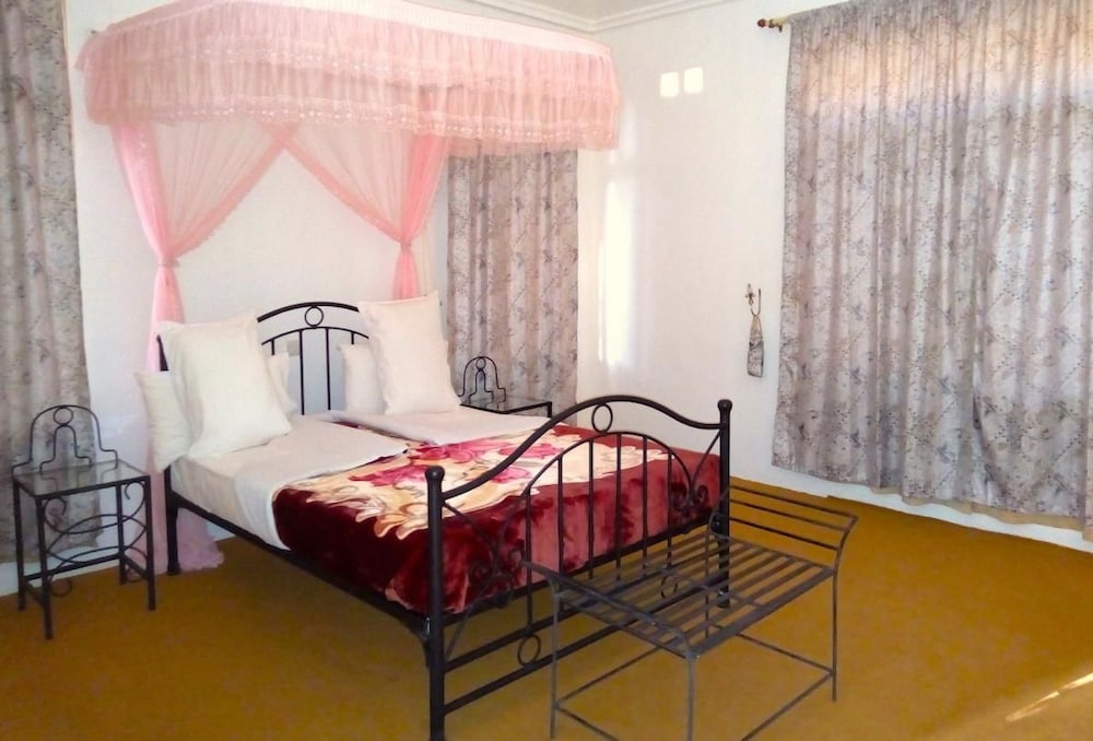 Standard Double or Twin Room photo 1