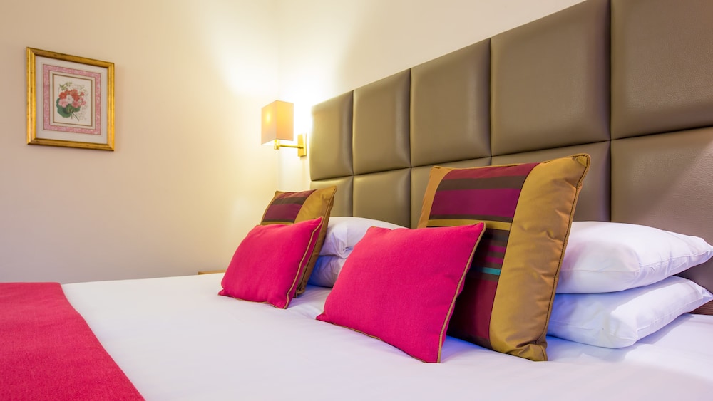Standard Double Room - Photo 3