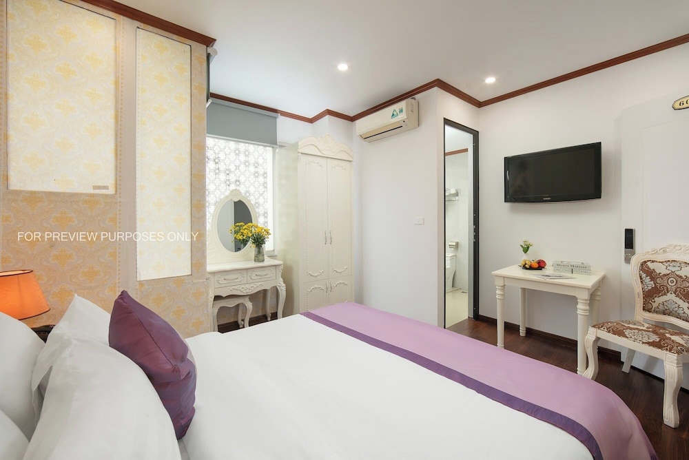 Junior Double Room, 1 Queen Bed, Balcony, City View