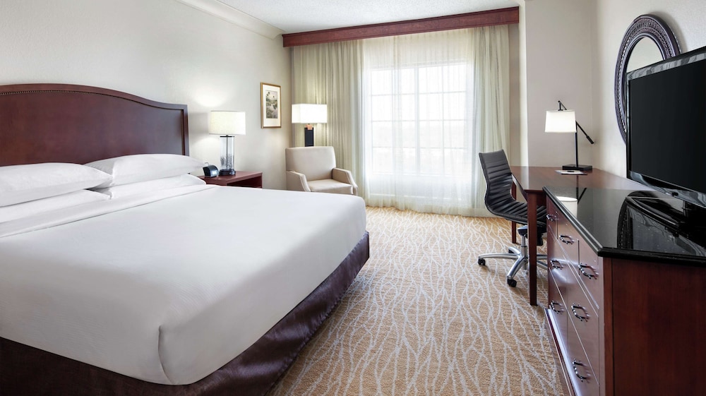 Deluxe Suite, 1 King Bed, Non Smoking - Photo 2