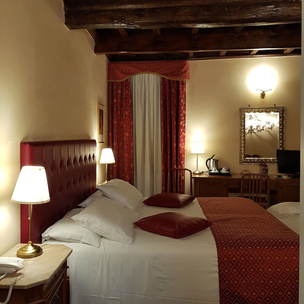 Deluxe Triple Room photo 1
