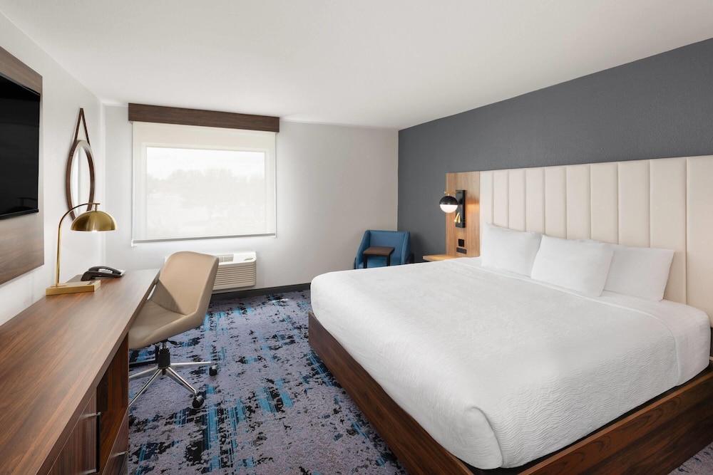 Room, 1 King Bed, Non Smoking - Photo 1