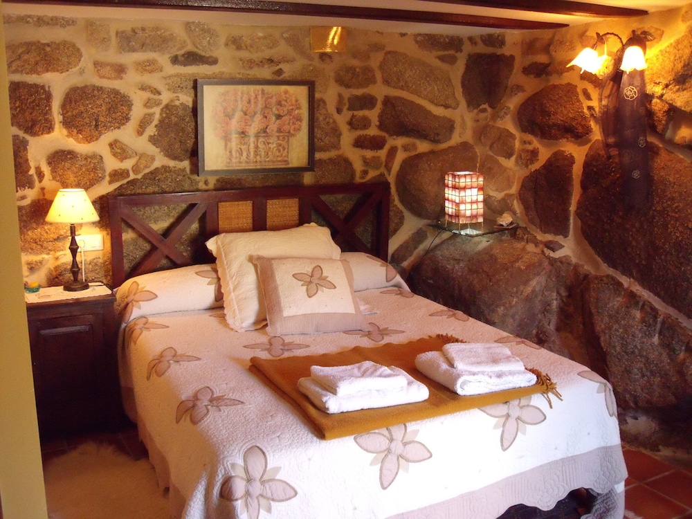 Double or Twin Room photo 2