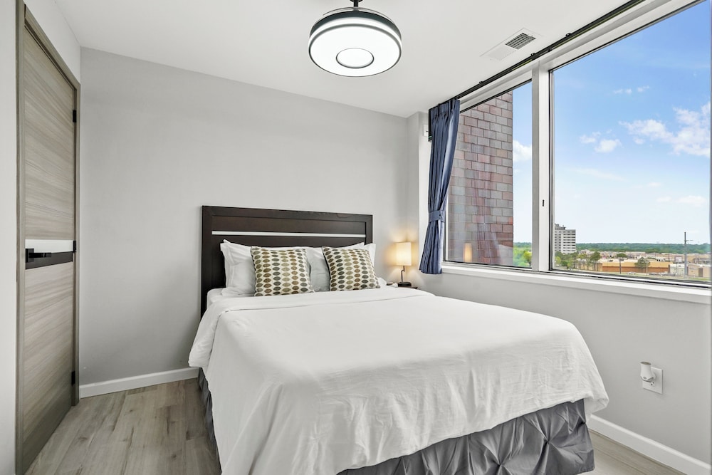 Luxury Apartment, City View