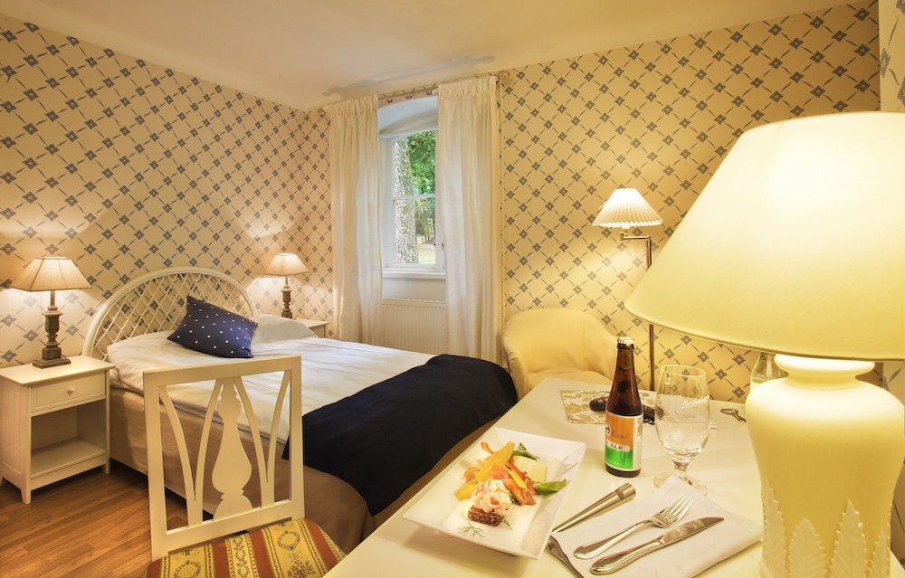 Standard Double Room, 1 Queen Bed photo 3