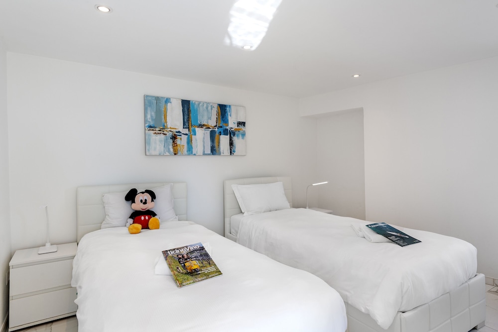 Family Apartment, Multiple Bedrooms (Red view apartment)