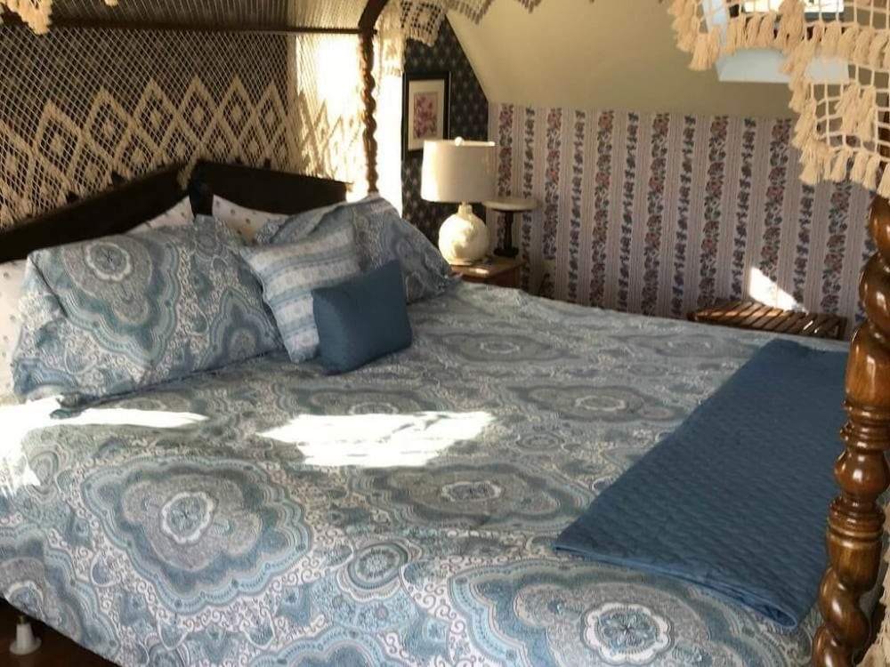 Double Room, Ensuite (Sun-Lit Suite) photo 3