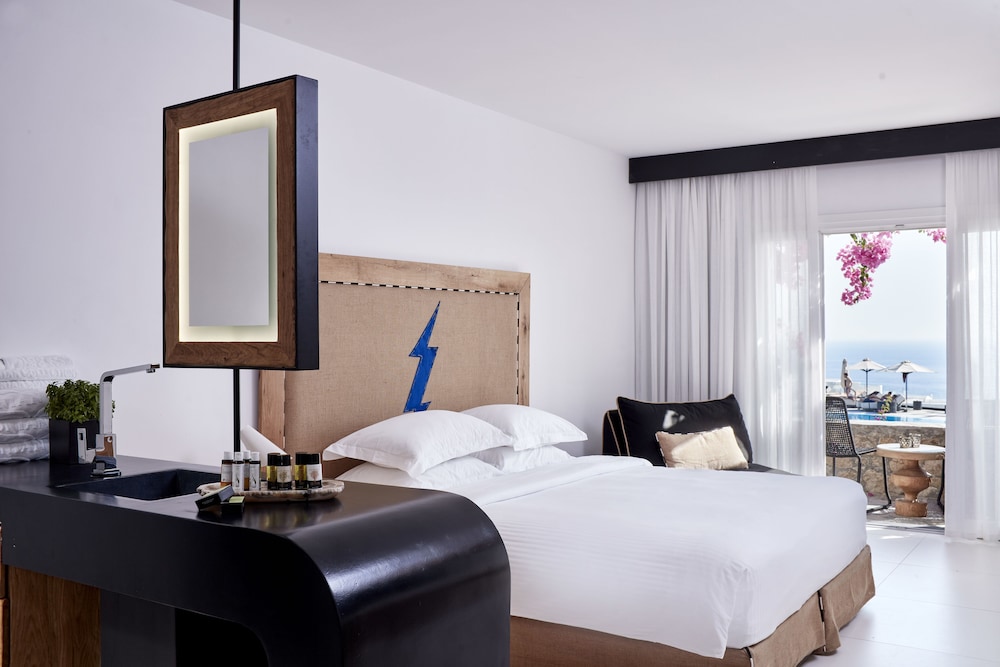 Premium Room - Photo 12
