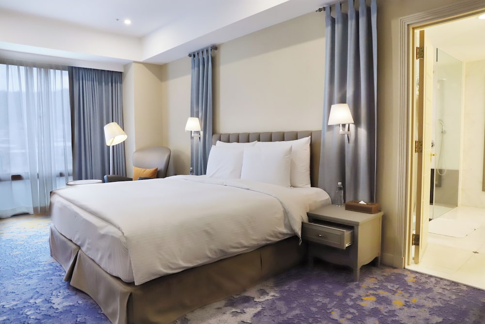 Executive Room photo 2