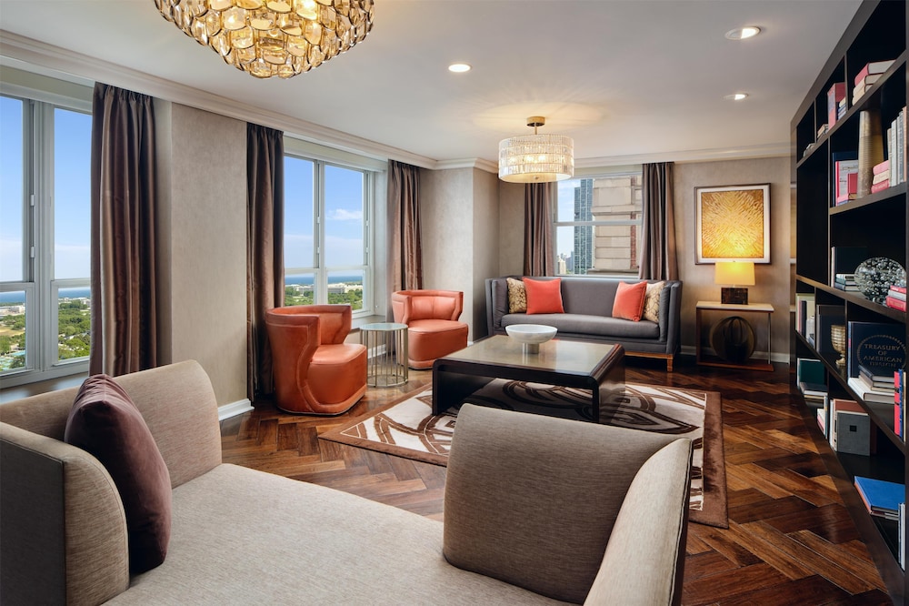 Presidential Suite, Multiple Beds thumbnail 6