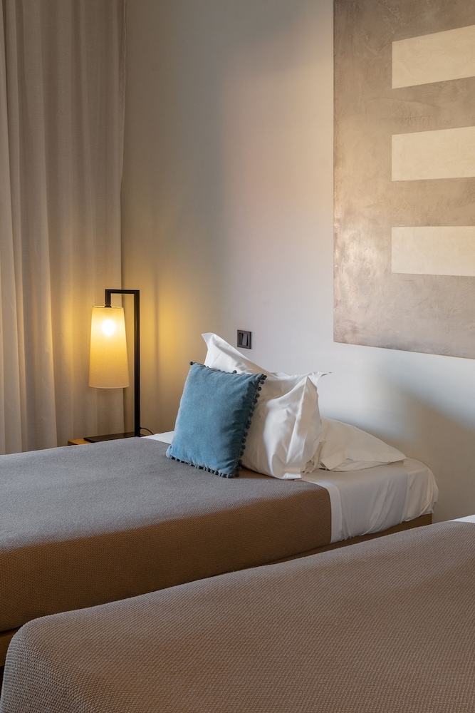 Standard Triple Room, 1 Bedroom - Photo 9