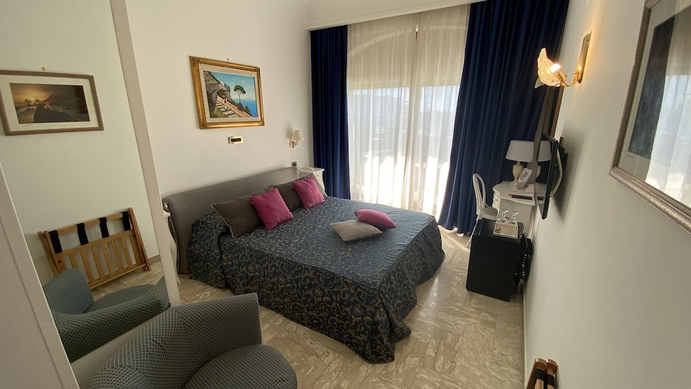 Superior Room, Balcony - Photo 1