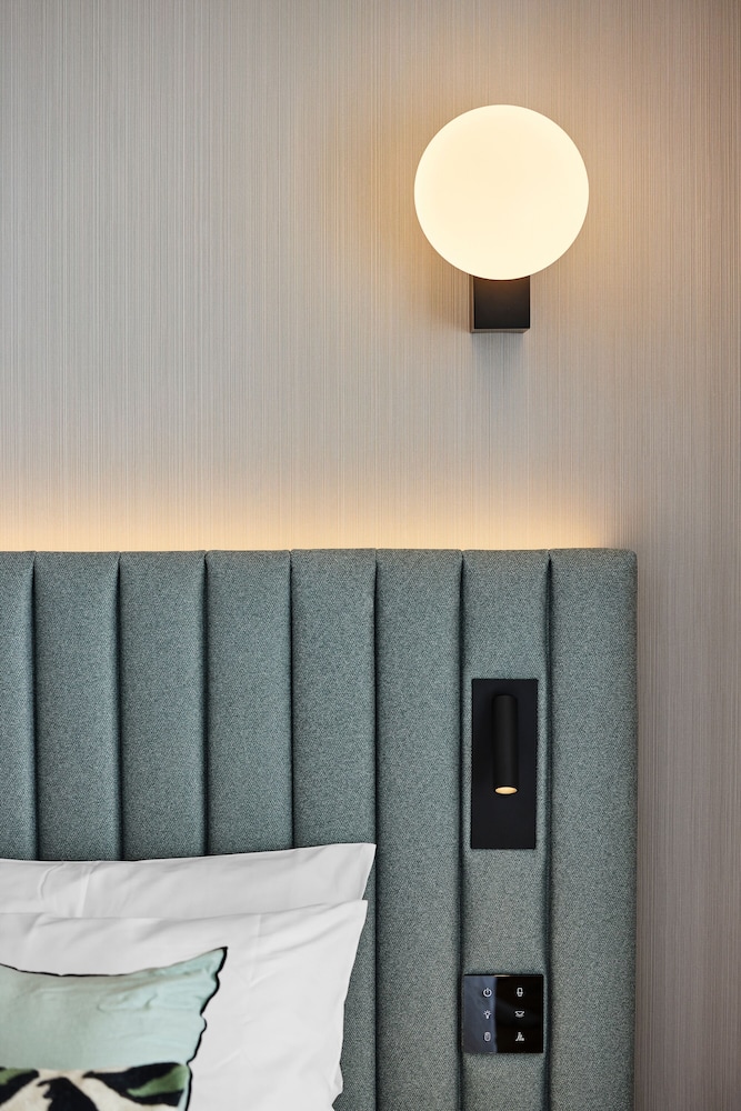 Superior Double Room High Floor thumbnail 6