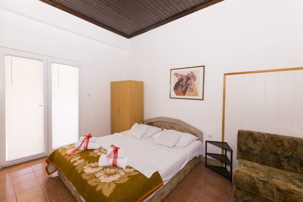 Apartment (A5)