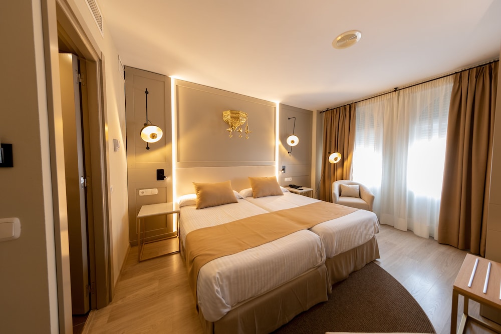 Double or Twin Room, Ocean View photo 2