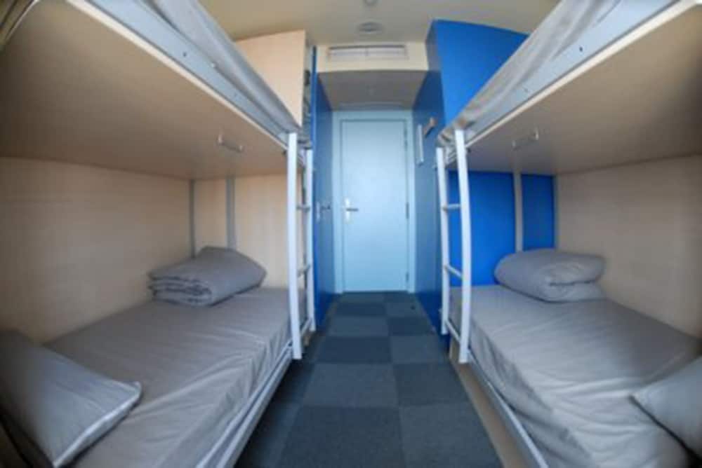 Shared Dormitory, Women only ( Mixed Dorm, 4 Bed Dorm) photo 2