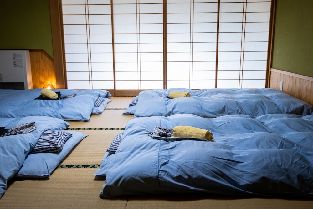 Japanese Style Quadruple Room with Toilet photo 1