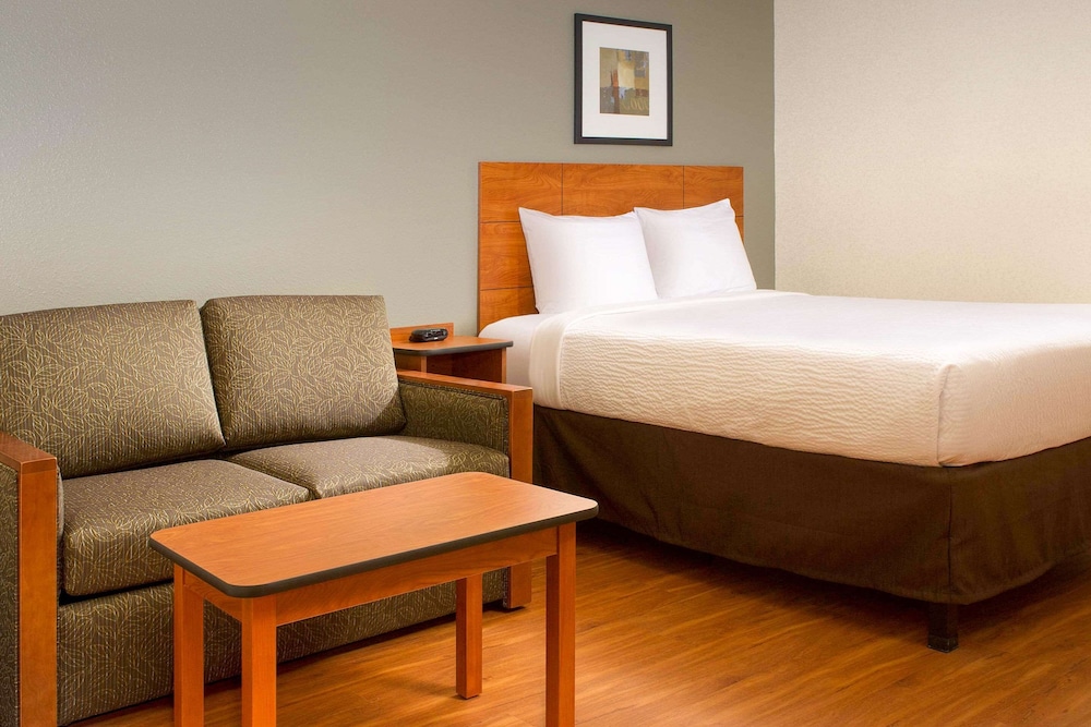 Suite, 1 Queen Bed, Accessible, Non Smoking photo 1
