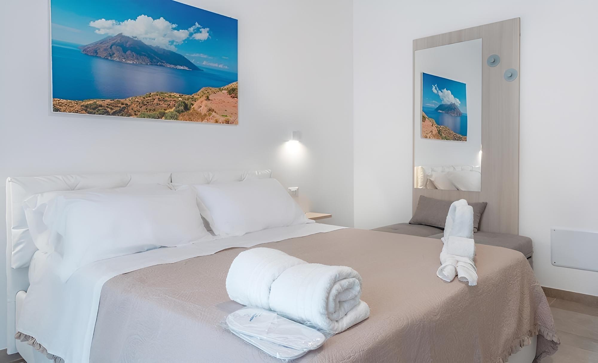 Triple Room (Salina)