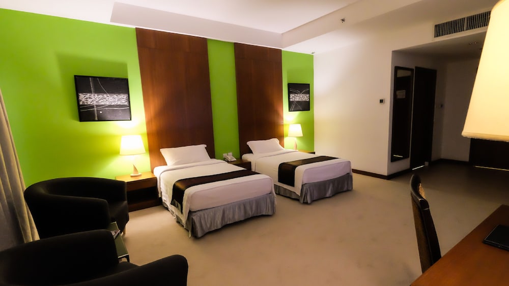 Superior Room, Queen or 2 Single Beds photo 3