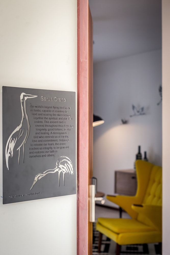 Sarus Crane Suite photo 3