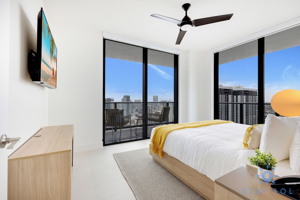 Classic Apartment, 2 Bedrooms, Balcony, City View photo 1