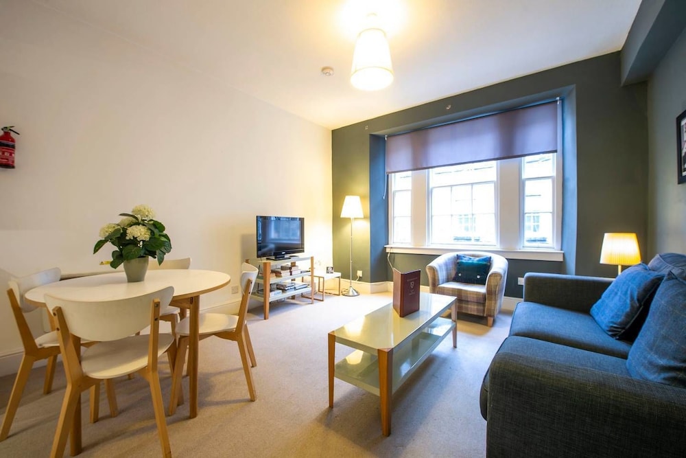 Apartment (1 Bedroom)