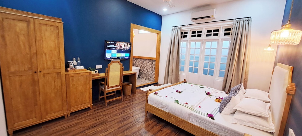 Executive Double Room, 1 King Bed, Garden View