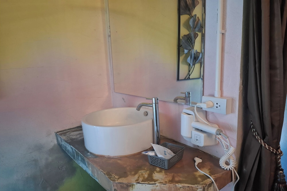 Standard Room - Photo 13